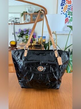 Y2K Coach Leah Embossed Patent Leather Shopper Tote